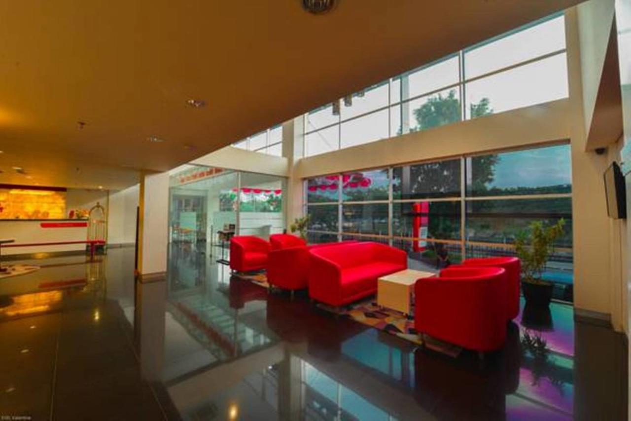 D'Hotel Jakarta Extérieur photo