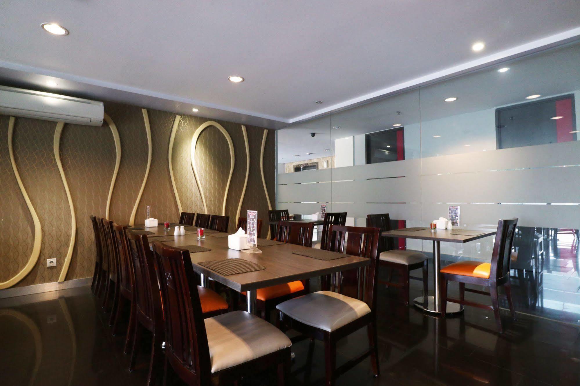 D'Hotel Jakarta Extérieur photo