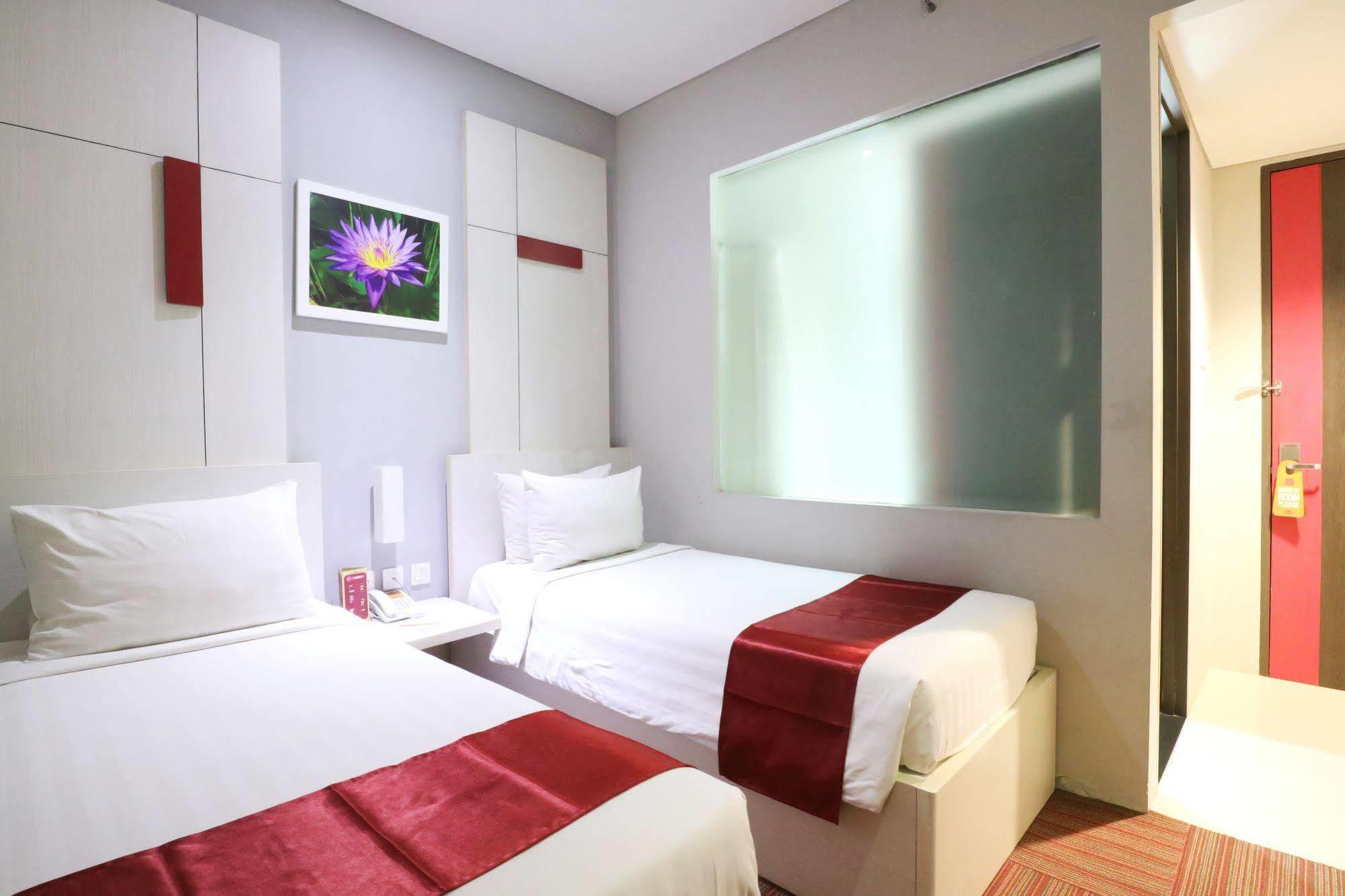 D'Hotel Jakarta Extérieur photo