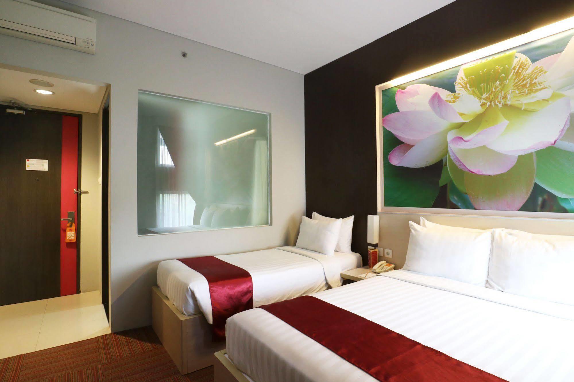 D'Hotel Jakarta Extérieur photo