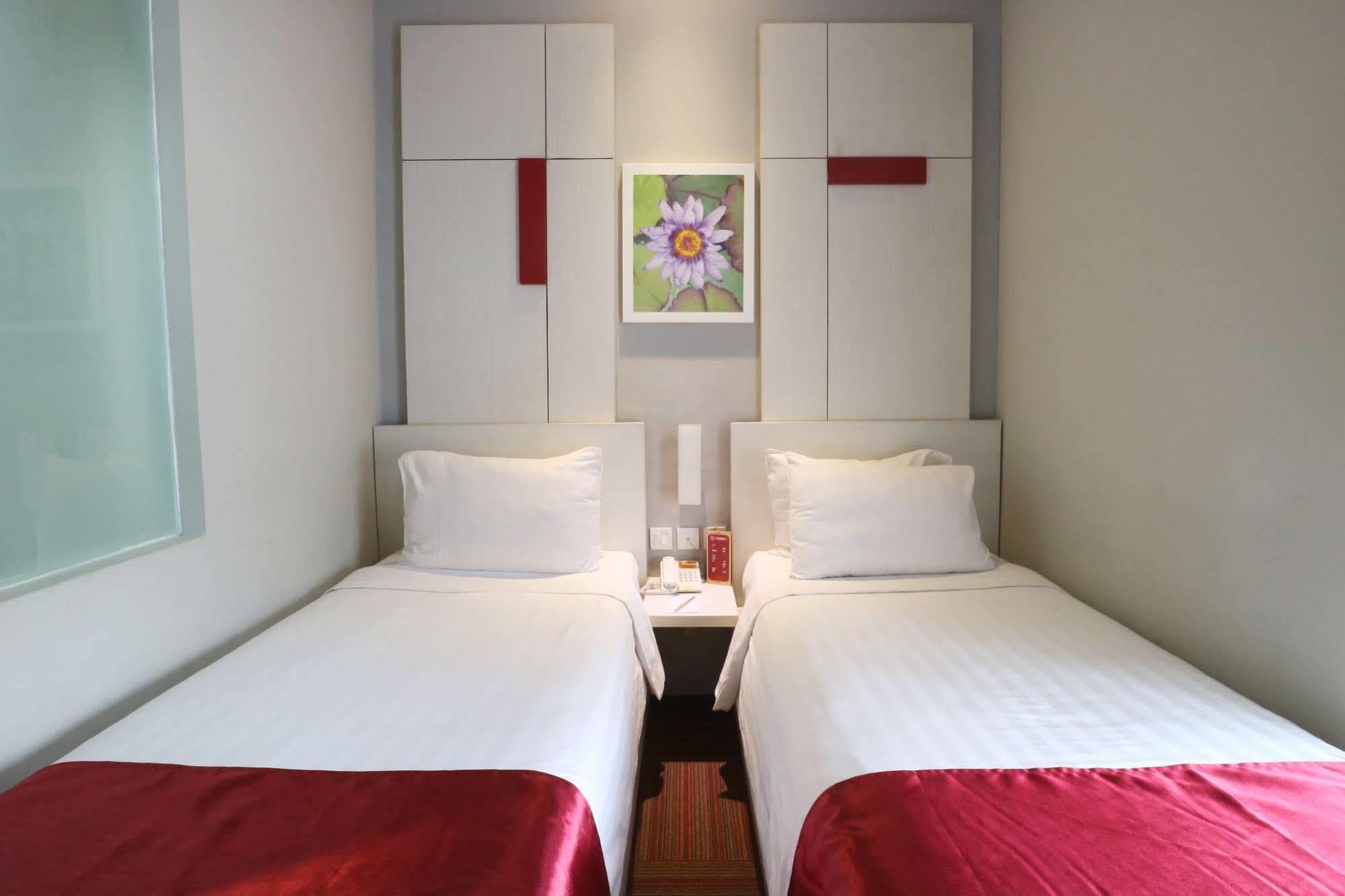 D'Hotel Jakarta Extérieur photo