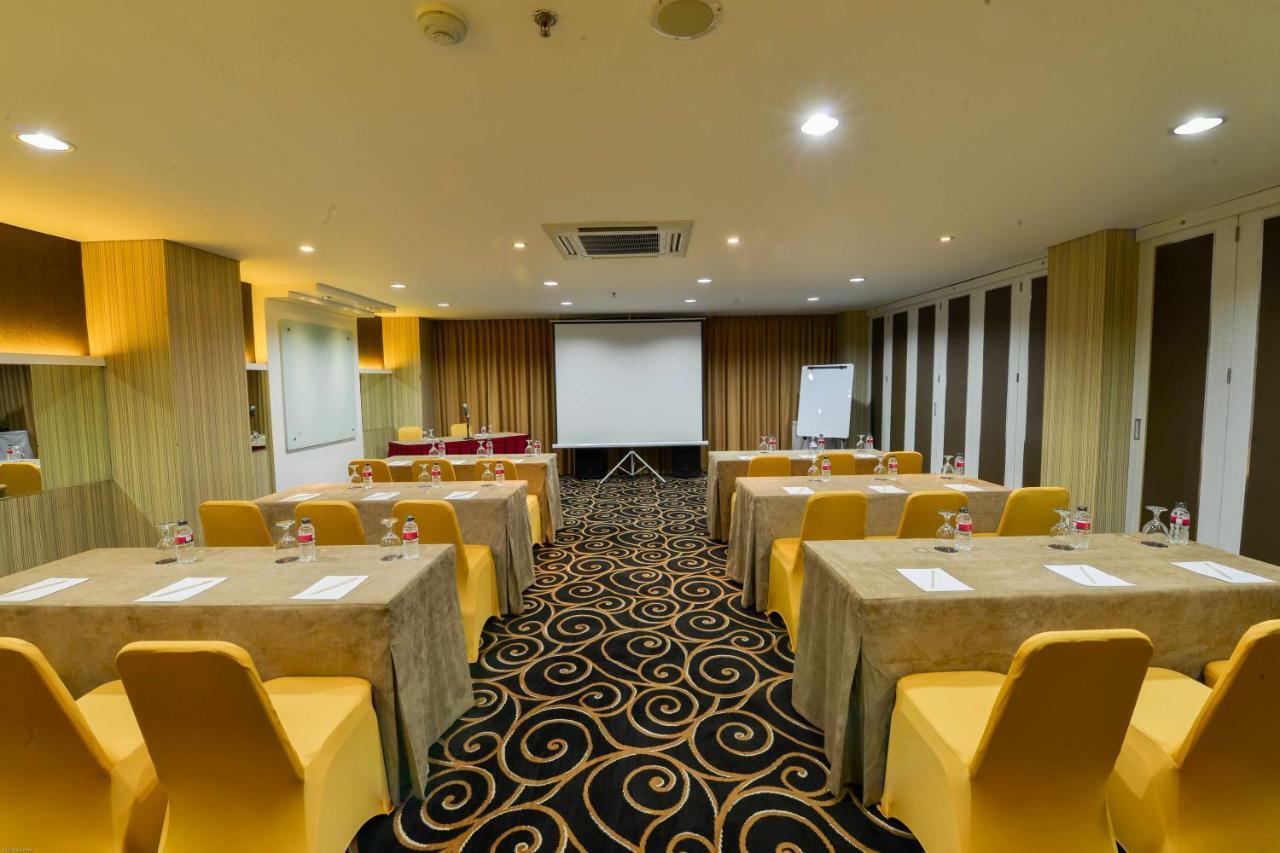 D'Hotel Jakarta Extérieur photo